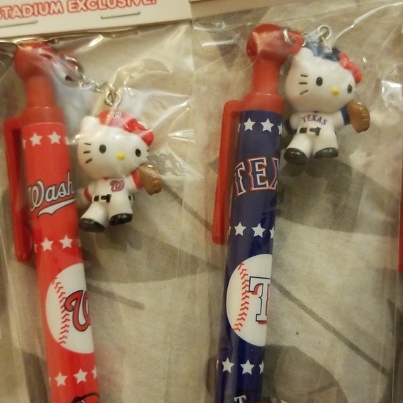 Hello Kitty MLB Pen w Charm: Various - Picture 6 of 7